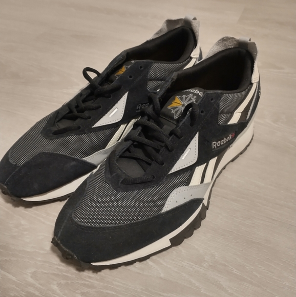 Reebok LX2200 - Picture 2 of 4